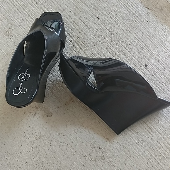 Sandals - Picture 4 of 6